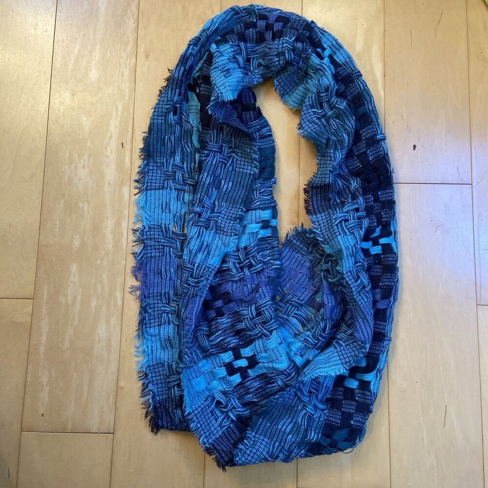 WOVEN AQUA INFINITY SCARF Unbranded Navy Aqua Blue Beauty Scarf